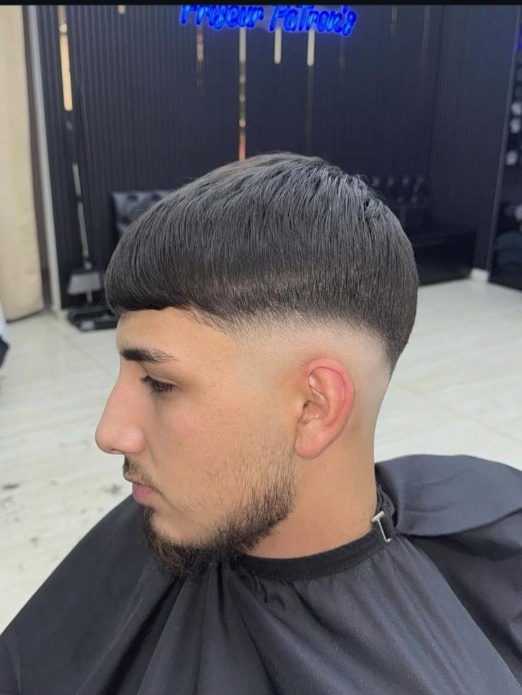 Patron's Haarschnitt – Fringe / Edgar mit Skin Fade